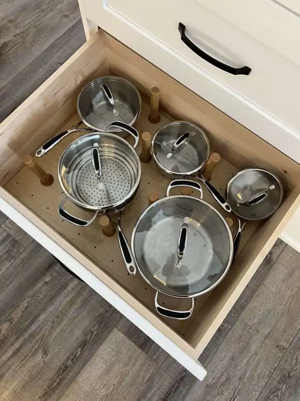 نمونه چیدمان داخل کابینت