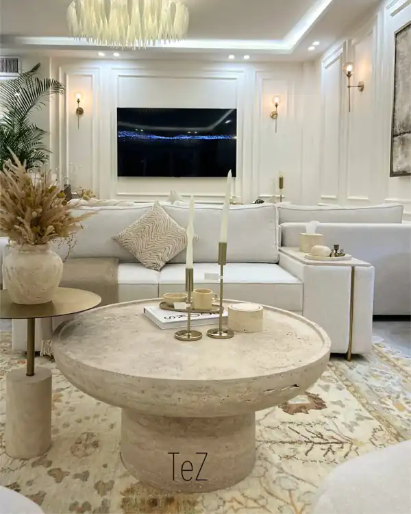 عکس چیدمان روی میز جلو مبلی
