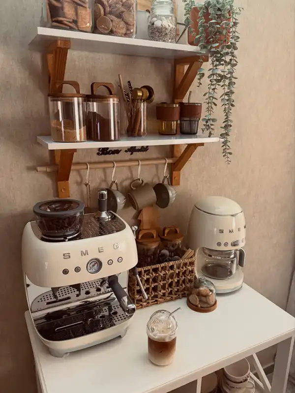 چیدمان آشپزخانه عروس با وسایل برقی