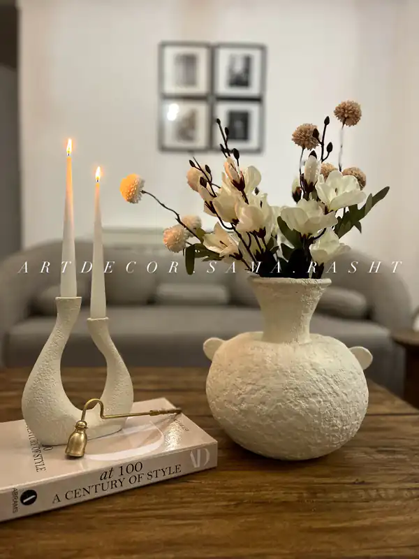 چیدمان میز جلو مبلی