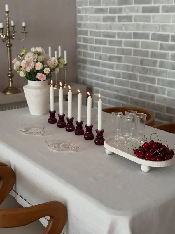 چیدمان روی میز ناهار خوری