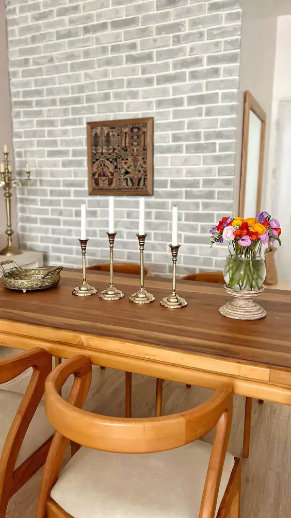 چیدمان روی میز ناهار خوری