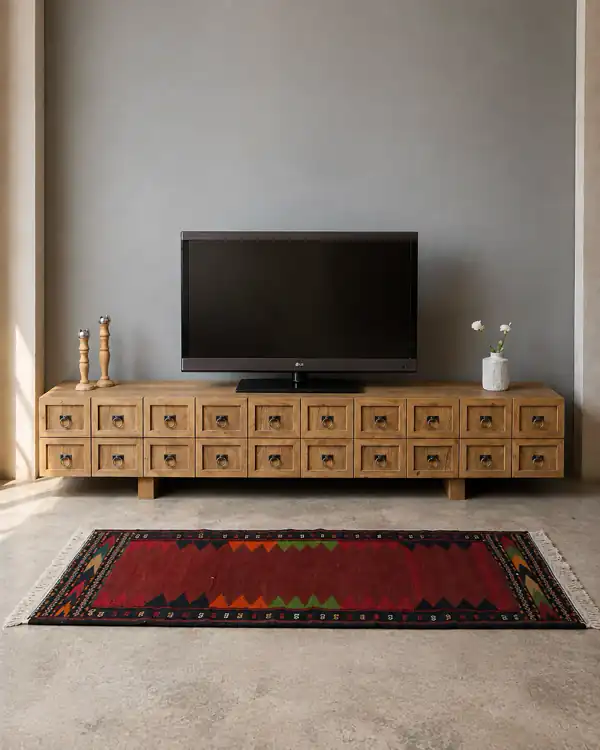 چیدمان روی میز تلویزیون