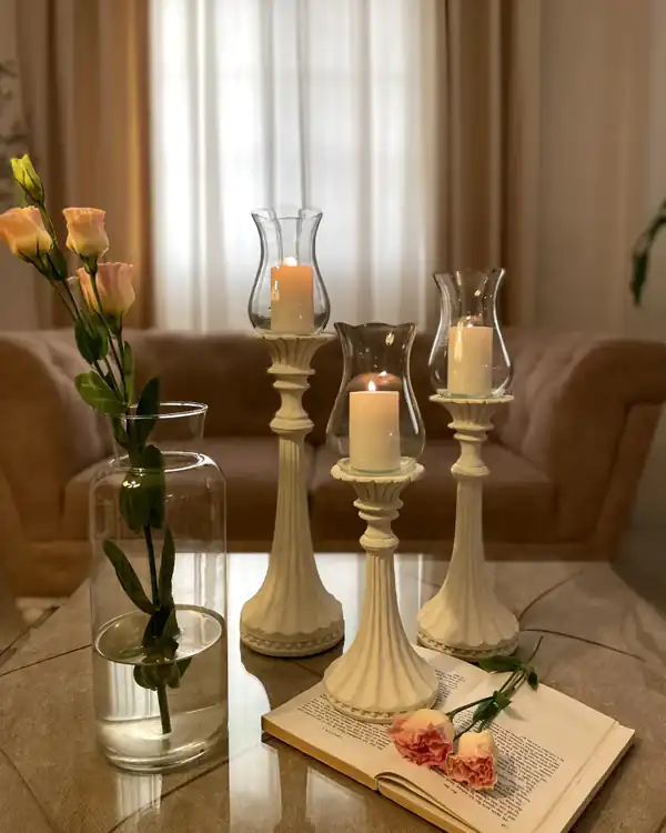 ایده چیدمان روی میز جلو مبلی