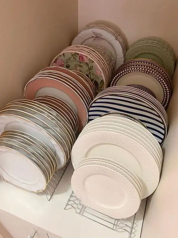 مدل چیدمان داخل کابینت ظروف
