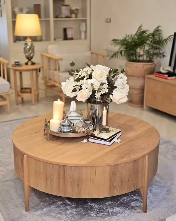 چیدمان میز جلو مبلی مدرن