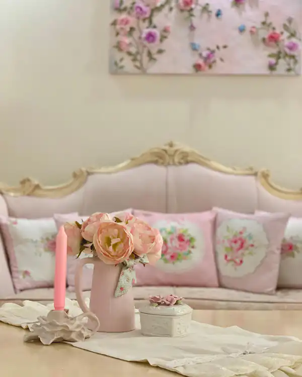 چیدمان میز جلو مبلی مدرن
