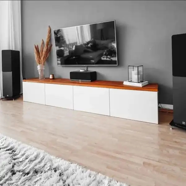 چیدمان میز تلویزیون چوبی