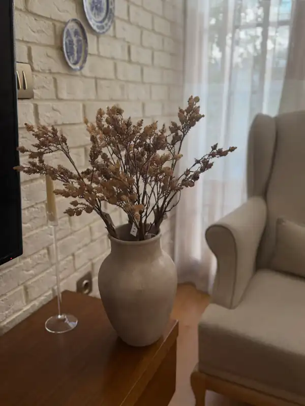چیدمان میز تلویزیون چوبی
