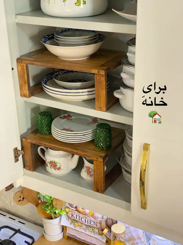 مدل چیدمان داخل کابینت بشقاب
